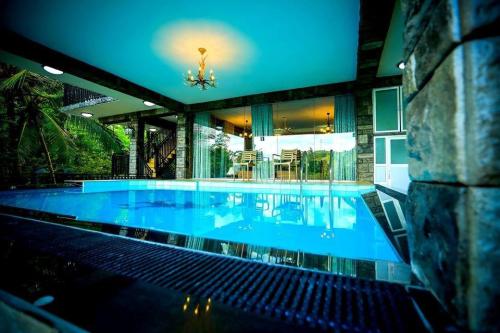 eb834b4d-6861-4a00-acc5-2e0dbe311c95